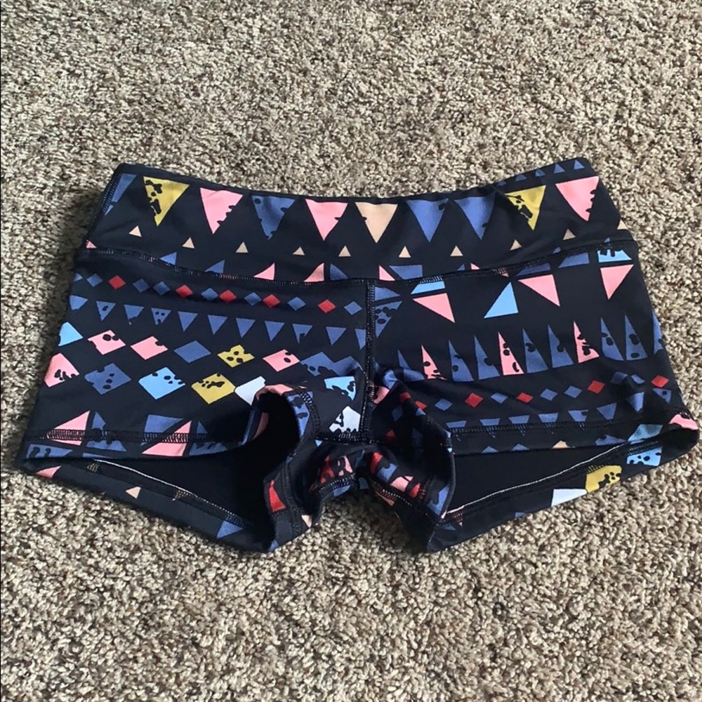 FLEO shorts